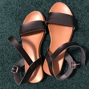 Black strap sandals